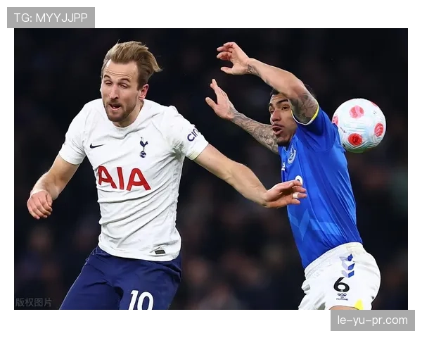 凯恩与萨拉赫:金靴竞争与进攻效率对比分析 凯恩与萨拉赫:金靴竞争与进攻效率对比分析