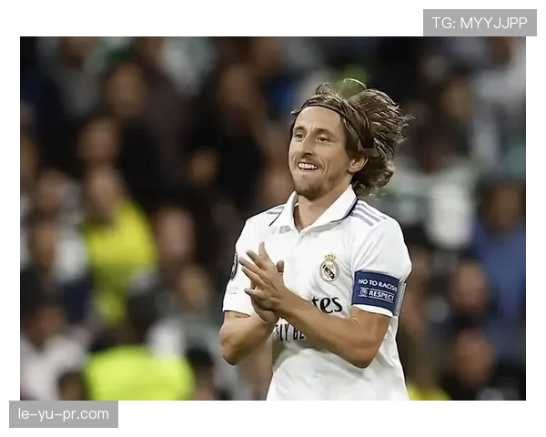 莫德里奇家冰箱里只有蛋白粉和矿泉水？